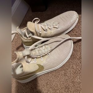 Nike Athletic Women’s shoes Size 6